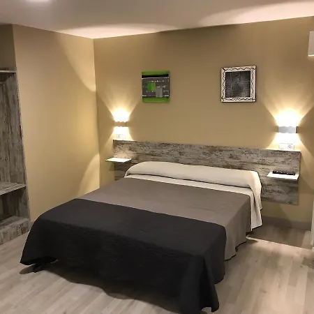 Hotel Manila 2*